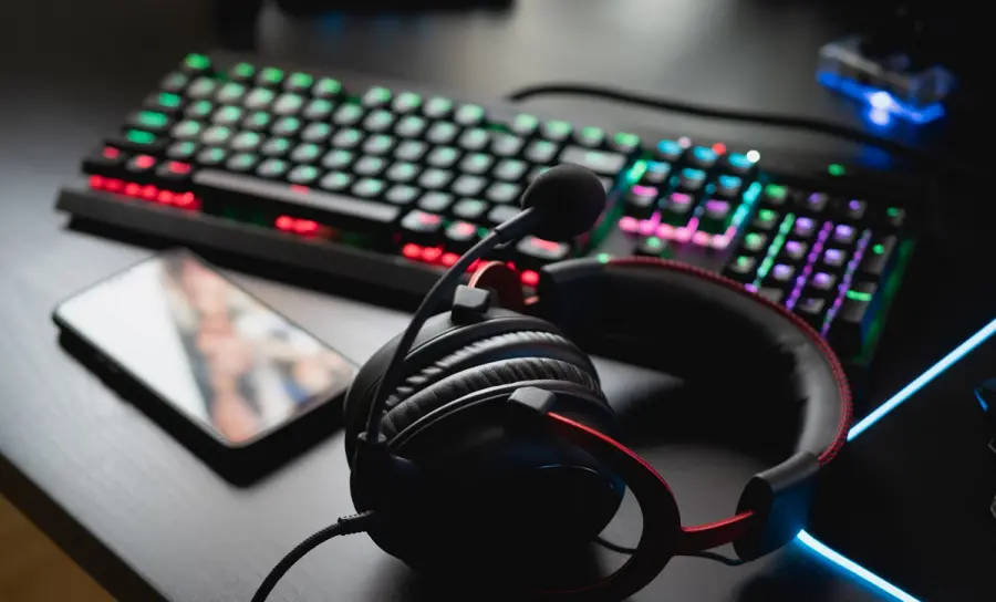 Boom del settore dei videogiochi online: ecco gli accessori che non devono mai mancare